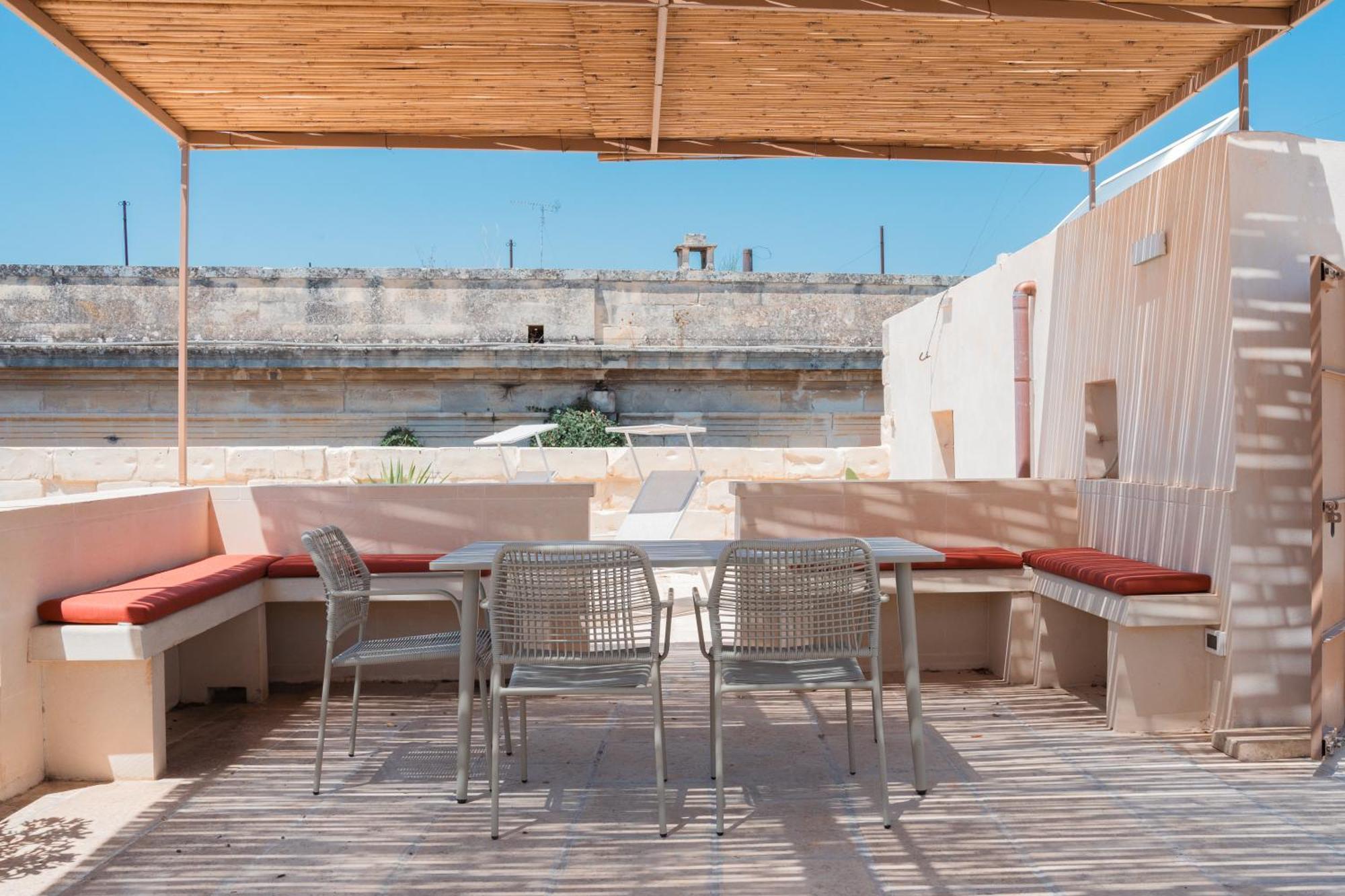 Margherita Apartment & Rooftop By Residence Colibri ليتشي المظهر الخارجي الصورة